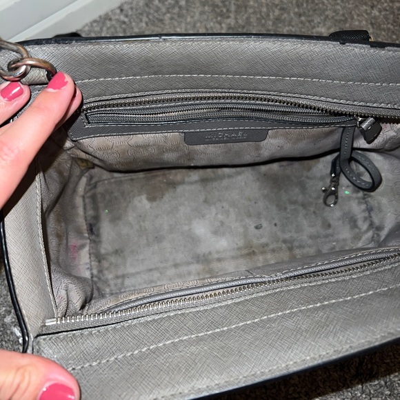 Michael Kors purse - Picture 4 of 6